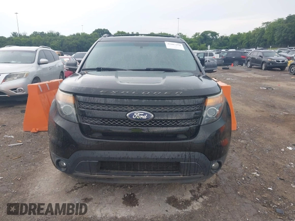 2014 Ford Explorer Sport z VIN 1FM5K8GT6EGC43577, wystawiony jako IAAI lot #42607478 z przebiegiem 155 802 mil mil oraz . Historia ofert i sprzedaży dostępna na DreamBid. Obrazek 12.