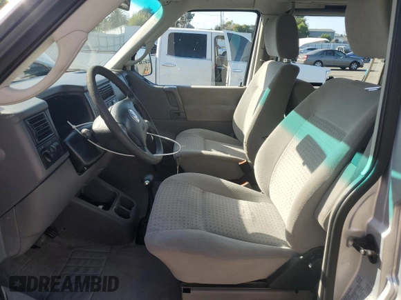 2003 Volkswagen EuroVan MV with VIN WV2NB47023H013577, listed as a Copart auction lot 53545845 with 151,025 mi miles and Clean Title. Bid and sale history available at DreamBid. Image 7.