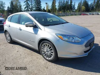 2014 Ford Focus Electric z VIN 1FADP3R44EL330398, wystawiony jako IAAI lot #42076929 z przebiegiem 43 493 mil mil oraz . Historia ofert i sprzedaży dostępna na DreamBid. Obrazek 1.