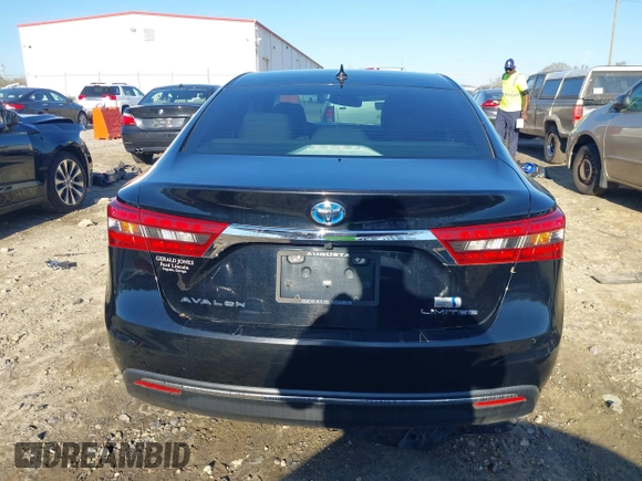 2016 Toyota Avalon XLE Premium z VIN 4T1BD1EB8GU050656, wystawiony jako IAAI lot #41472112 z przebiegiem 183 597 mil mil oraz . Historia ofert i sprzedaży dostępna na DreamBid. Obrazek 17.