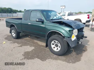 2000 Toyota Tacoma PreRunner with VIN 5TESN92N5YZ687561, listed as a IAAI auction lot 42390878 with 91,947 mi miles and . Bid and sale history available at DreamBid. Image 1.