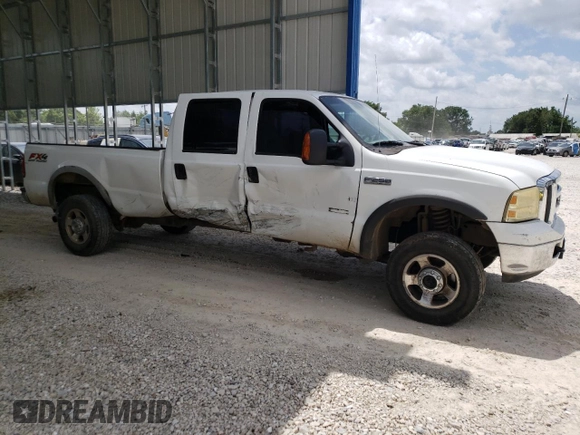 2005 Ford F-250 XL z VIN 1FTSW21P15EC09840, wystawiony jako Copart lot #59973955 z przebiegiem 407 922 mil mil oraz Szkoda całkowita • Salvage title. Historia ofert i sprzedaży dostępna na DreamBid. Obrazek 4.