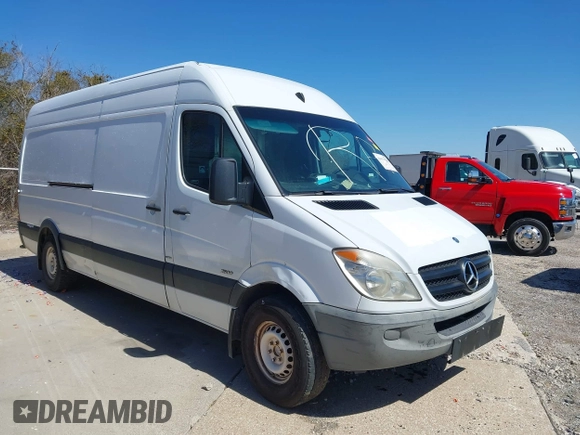 2011 Mercedes-Benz Sprinter Cargo with VIN WD3PE8CB1B5587918, listed as a IAAI auction lot 41677978 with 336,156 mi miles. Bid and sale history available at carsss.com. Image 1.