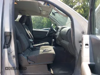 2010 Nissan Frontier SE z VIN 1N6AD0CUXAC436780, wystawiony jako IAAI lot #42720584 z przebiegiem 131 462 mil mil oraz . Historia ofert i sprzedaży dostępna na DreamBid. Obrazek 5.