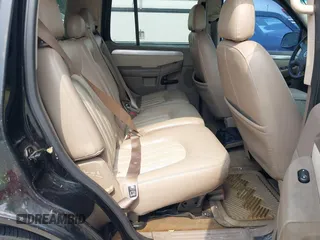 2003 Mercury Mountaineer Convenience z VIN 4M2ZU66W93ZJ43937, wystawiony jako IAAI lot #42303254 z przebiegiem 184 057 mil mil oraz . Historia ofert i sprzedaży dostępna na DreamBid. Obrazek 8.