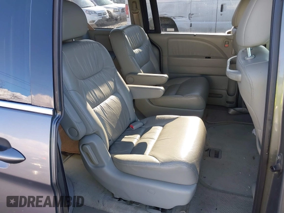 2008 Honda Odyssey EX-L with VIN 5FNRL38708B401000, listed as a IAAI auction lot 41149690 with 111,398 mi miles. Bid and sale history available at carsss.com. Image 8.