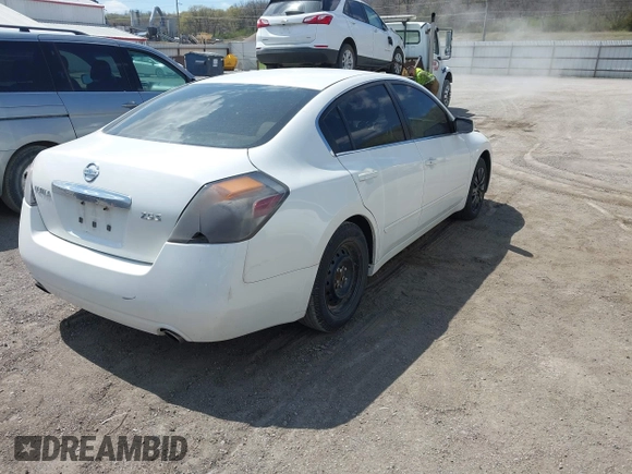 2010 Nissan Altima S with VIN 1N4AL2AP7AN450998, listed as a IAAI auction lot 42040376 with 236,460 mi miles and . Bid and sale history available at DreamBid. Image 4.