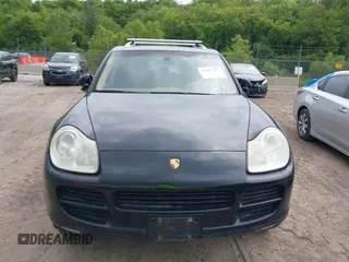 2005 Porsche Cayenne S z VIN WP1AB29PX5LA65808, wystawiony jako IAAI lot #42397267 z przebiegiem 238 084 mil mil oraz . Historia ofert i sprzedaży dostępna na DreamBid. Obrazek 6.