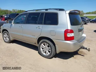 2007 Toyota Highlander Hybrid w/3rd Row with VIN JTEEW21A670044856, listed as a IAAI auction lot 42052260 with 236,425 mi miles. Bid and sale history available at carsss.com. Image 3.