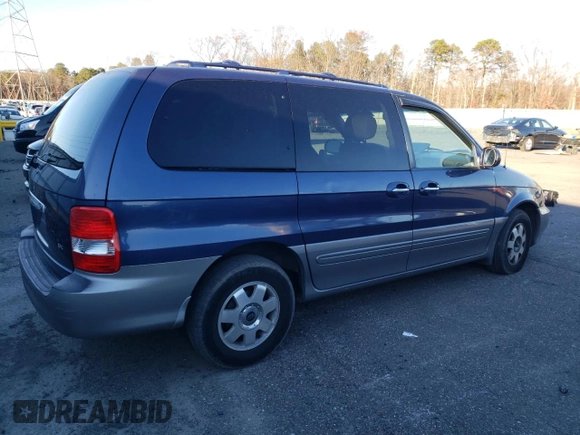 2003 Kia Sedona LX with VIN KNDUP131036461742, listed as a Copart auction lot 83338164 with 111,120 mi miles and Salvage Title. Bid and sale history available at carsss.com. Image 3.
