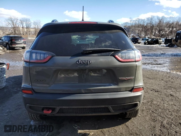 2022 Jeep Cherokee Trailhawk with VIN 1C4PJMBX4ND518870, listed as a Copart auction lot 44784025 with 17,701 mi miles and Salvage Title. Bid and sale history available at carsss.com. Image 6.