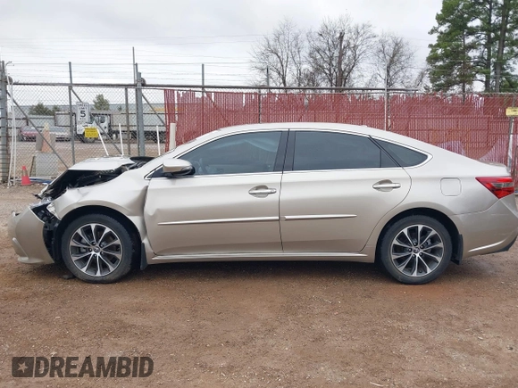 2018 Toyota Avalon XLE with VIN 4T1BK1EB5JU268101, listed as a IAAI auction lot 41470858 with 31,720 mi miles and . Bid and sale history available at DreamBid. Image 14.