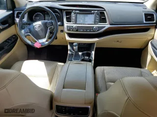 2017 Toyota Highlander Limited with VIN 5TDDZRFH8HS417304, listed as a Copart auction lot 52291805 with 103,868 mi miles and Salvage Title. Bid and sale history available at carsss.com. Image 8.