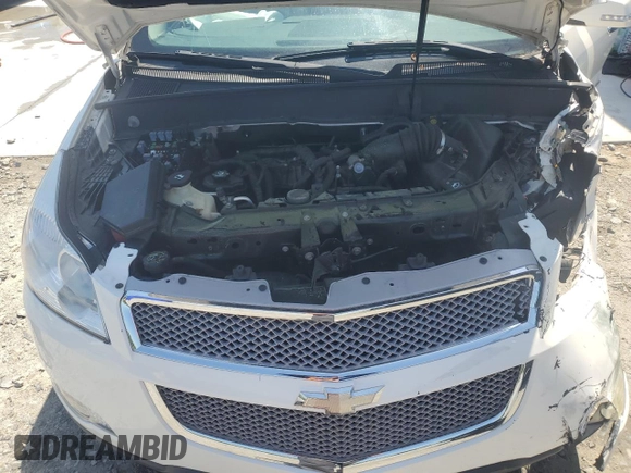 2012 Chevrolet Traverse LTZ z VIN 1GNKRLED5CJ233616, wystawiony jako Copart lot #52309145 z przebiegiem Nie podano mil oraz Szkoda całkowita • Salvage title. Historia ofert i sprzedaży dostępna na DreamBid. Obrazek 12.