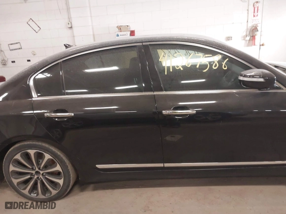 2012 Hyundai Genesis 5.0L with VIN KMHGC4DH8CU163114, listed as a IAAI auction lot 41267586 with 1 mi miles. Bid and sale history available at carsss.com. Image 13.