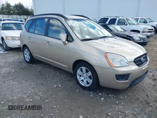 2008 Kia Rondo EX with VIN KNAFG526387162838, listed as a IAAI auction lot 41401947 with 187,062 mi miles. Bid and sale history available at carsss.com. Image 1.