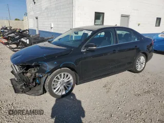 2014 Volkswagen Jetta TDI w/Premium z VIN 3VWLL7AJ2EM363857, wystawiony jako Copart lot #54721665 z przebiegiem 134 225 mil mil oraz Szkoda całkowita • Salvage title. Historia ofert i sprzedaży dostępna na DreamBid. Obrazek 1.