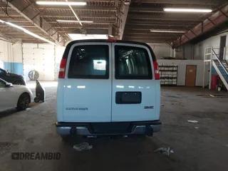 2021 GMC Savana Cargo z VIN 1GTW7AFP2M1189251, wystawiony jako IAAI lot #41644932 z przebiegiem 82 321 mil mil oraz . Historia ofert i sprzedaży dostępna na DreamBid. Obrazek 16.