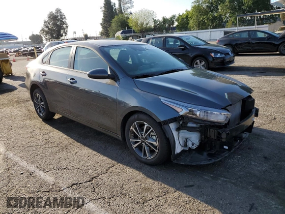 2024 Kia Forte LXS with VIN 3KPF24AD2RE799085, listed as a Copart auction lot 52155725 with 17,527 mi miles and Salvage Title. Bid and sale history available at carsss.com. Image 4.