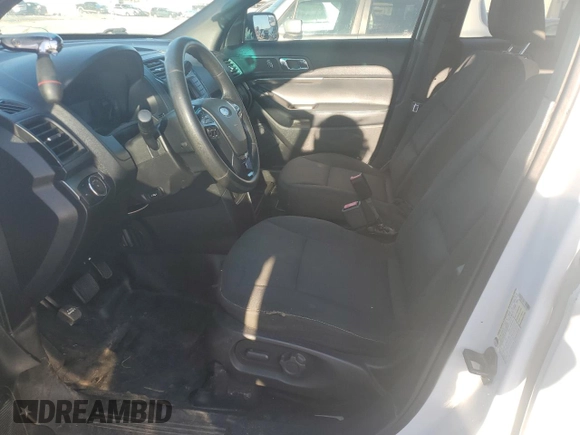 2016 Ford Utility Police Interceptor with VIN 1FM5K8AR9GGA12267, listed as a Copart auction lot 84457244 with 181,440 mi miles and Clean Title. Bid and sale history available at carsss.com. Image 7.