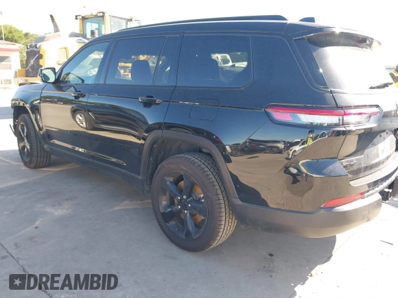 2024 Jeep Grand Cherokee Limited with VIN 1C4RJKBG4R8540492, listed as a IAAI auction lot 42241596 with 33,899 mi miles and . Bid and sale history available at DreamBid. Image 3.