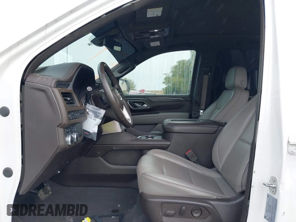 2021 GMC Yukon XL SLT with VIN 1GKS2GKT8MR449693, listed as a IAAI auction lot 41771522 with 61,922 mi miles. Bid and sale history available at carsss.com. Image 5.