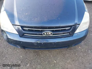 2006 Kia Sedona LX with VIN KNDMB233266051437, listed as a IAAI auction lot 41760622 with 999,999 mi miles. Bid and sale history available at carsss.com. Image 10.