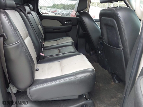 2007 Chevrolet Avalanche LTZ with VIN 3GNFK123X7G217750, listed as a IAAI auction lot 42088850 with 188,429 mi miles. Bid and sale history available at carsss.com. Image 8.