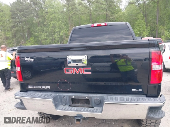 2017 GMC Sierra 1500 SLE z VIN 3GTU2MEC3HG358917, wystawiony jako IAAI lot #42033359 z przebiegiem 92 643 mil mil oraz . Historia ofert i sprzedaży dostępna na DreamBid. Obrazek 16.