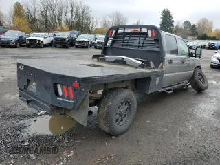 2006 Chevrolet Silverado 3500 SRW Wrk Trk with VIN 1GCHK33D06F193124, listed as a Copart auction lot 82371274 with 187,087 mi miles and Salvage Title. Bid and sale history available at carsss.com. Image 3.