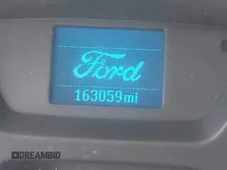 2017 Ford Transit z VIN 1FTYR3XM5HKA61086, wystawiony jako IAAI lot #41408510 z przebiegiem 163 059 mil mil oraz . Historia ofert i sprzedaży dostępna na DreamBid. Obrazek 7.