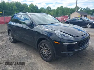 2017 Porsche Cayenne S z VIN WP1AB2A22HLA51972, wystawiony jako IAAI lot #42307298 z przebiegiem 105 909 mil mil oraz . Historia ofert i sprzedaży dostępna na DreamBid. Obrazek 1.