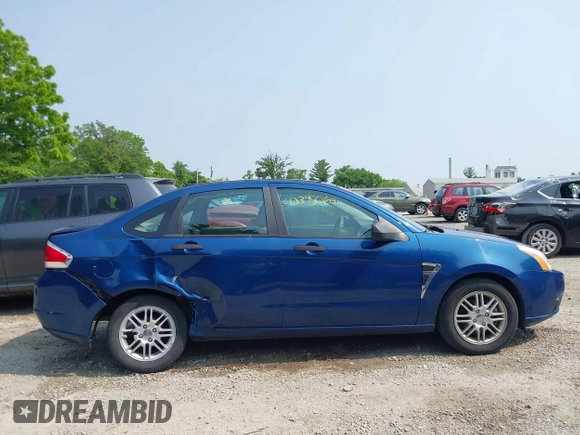 2008 Ford Focus SE z VIN 1FAHP35N48W230014, wystawiony jako IAAI lot #42395069 z przebiegiem 140 179 mil mil oraz . Historia ofert i sprzedaży dostępna na DreamBid. Obrazek 13.