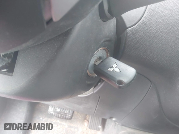2017 Mitsubishi Mirage ES z VIN ML32F3FJ5HHF18679, wystawiony jako IAAI lot #41285281 z przebiegiem 50 495 mil mil oraz . Historia ofert i sprzedaży dostępna na DreamBid. Obrazek 11.