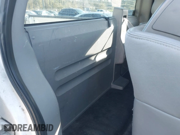 2007 Ford F-150 XL with VIN 1FTRF12237NA38894, listed as a IAAI auction lot 41834362 with 392,011 mi miles. Bid and sale history available at carsss.com. Image 8.