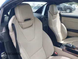 2013 Mercedes-Benz SLK 350 z VIN WDDPK5HA8DF054593, wystawiony jako IAAI lot #41821009 z przebiegiem 148 571 mil mil oraz . Historia ofert i sprzedaży dostępna na DreamBid. Obrazek 8.