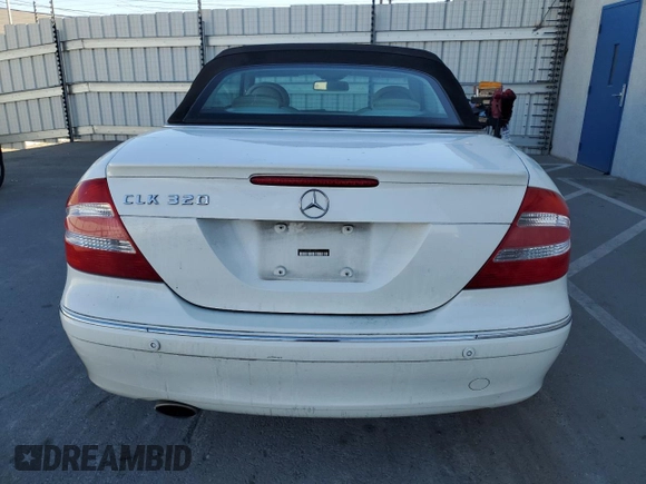 2005 Mercedes-Benz CLK 320 with VIN WDBTK65JX5F144573, listed as a Copart auction lot 82490314 with 164,811 mi miles and Clean Title. Bid and sale history available at DreamBid. Image 6.
