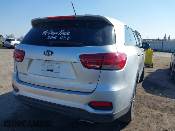 2020 Kia Sorento LX V6 with VIN 5XYPG4A50LG628036, listed as a IAAI auction lot 41457081 with Not Provided miles. Bid and sale history available at carsss.com. Image 4.