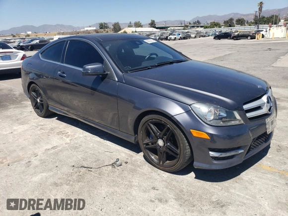 2013 Mercedes-Benz C 350 with VIN WDDGJ5HB4DF958498, listed as a Copart auction lot 68553554 with 73,611 mi miles and Salvage Title. Bid and sale history available at carsss.com. Image 4.