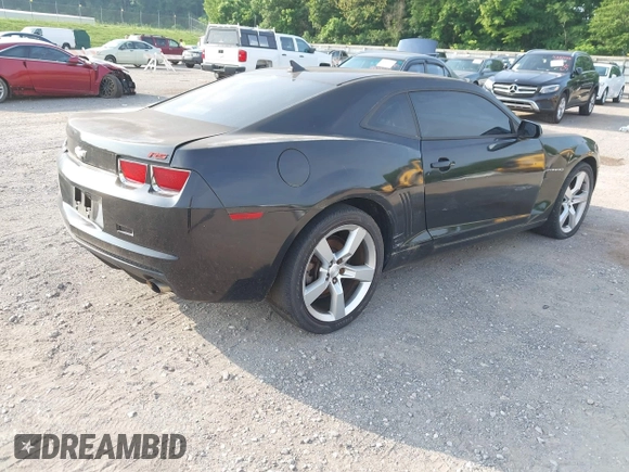 2011 Chevrolet Camaro 2LS z VIN 2G1FA1ED2B9135538, wystawiony jako IAAI lot #42294991 z przebiegiem 173 126 mil mil oraz . Historia ofert i sprzedaży dostępna na DreamBid. Obrazek 4.