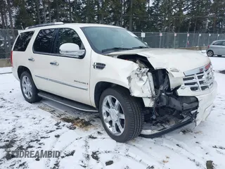 2009 Cadillac Escalade z VIN 1GYFK23229R189461, wystawiony jako IAAI lot #41593202 z przebiegiem Nie podano mil oraz . Historia ofert i sprzedaży dostępna na DreamBid. Obrazek 1.