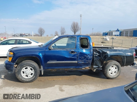 2004 Chevrolet Colorado LS Z71 with VIN 1GCDT196048188709, listed as a IAAI auction lot 41685930 with 153,673 mi miles. Bid and sale history available at carsss.com. Image 15.