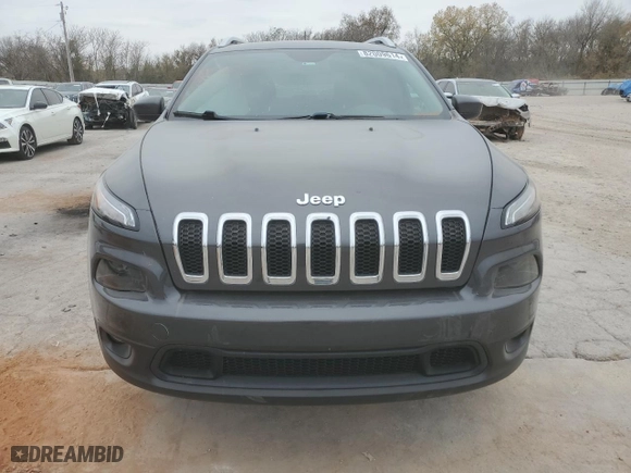 2016 Jeep Cherokee Altitude with VIN 1C4PJMCS1GW322976, listed as a Copart auction lot 82009614 with 93,013 mi miles and Salvage Title. Bid and sale history available at carsss.com. Image 5.