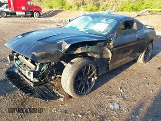 2019 Ford Mustang EcoBoost z VIN 1FA6P8TH7K5180949, wystawiony jako IAAI lot #42093614 z przebiegiem 82 936 mil mil oraz . Historia ofert i sprzedaży dostępna na DreamBid. Obrazek 19.