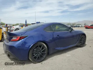 2024 Toyota 86 Premium z VIN JF1ZNBE16R8756183, wystawiony jako Copart lot #52332415 z przebiegiem 6310 mil mil oraz Szkody całkowita. Historia ofert i sprzedaży dostępna na DreamBid. Obrazek 3.