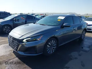 2023 Nissan Altima SV z VIN 1N4BL4DV3PN353476, wystawiony jako IAAI lot #42259077 z przebiegiem 26 201 mil mil oraz . Historia ofert i sprzedaży dostępna na DreamBid. Obrazek 18.