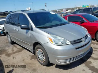2005 Toyota Sienna CE with VIN 5TDZA23CX5S322655, listed as a IAAI auction lot 41884933 with 181,496 mi miles. Bid and sale history available at carsss.com. Image 1.