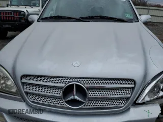 2005 Mercedes-Benz M 350 z VIN 4JGAB57E25A538743, wystawiony jako Copart lot #51050965 z przebiegiem 130 204 mil mil oraz Szkoda całkowita • Salvage title. Historia ofert i sprzedaży dostępna na DreamBid. Obrazek 12.