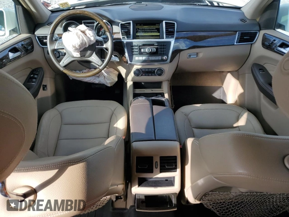 2012 Mercedes-Benz M 350 z VIN 4JGDA5HB4CA001020, wystawiony jako Copart lot #44349605 z przebiegiem 158 217 mil mil oraz Szkoda całkowita • Salvage title. Historia ofert i sprzedaży dostępna na DreamBid. Obrazek 8.