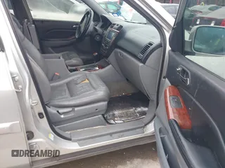 2005 Acura MDX with VIN 2HNYD18245H557011, listed as a IAAI auction lot 41572677 with 275,411 mi miles. Bid and sale history available at carsss.com. Image 5.